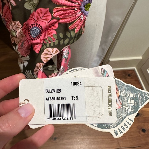 AGUA BENDITA ONE PIECE - Picture 3 of 3